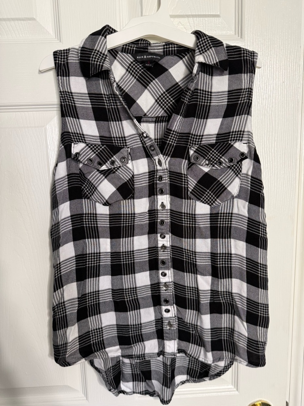 Black and White Plaid Sleeveless Shirt